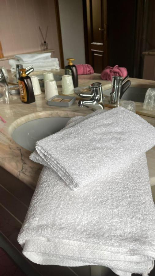 L'Alba Bed & Breakfast Magliano Alfieri Bagian luar foto